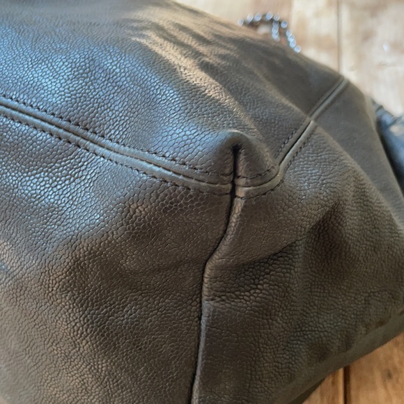 CHANEL COCO CABAS XL charcoal/black caviar leather tote with silver hardware. - Picture 8 of 17